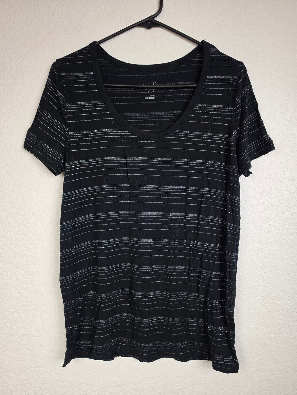 a.n.d Black Striped Rayon Blend Short Sleeve T-Shirt Large